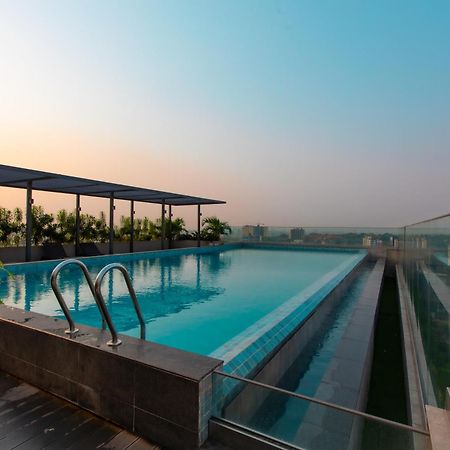 7 Minutes From The Airport - Chic Studio Accra Bagian luar foto