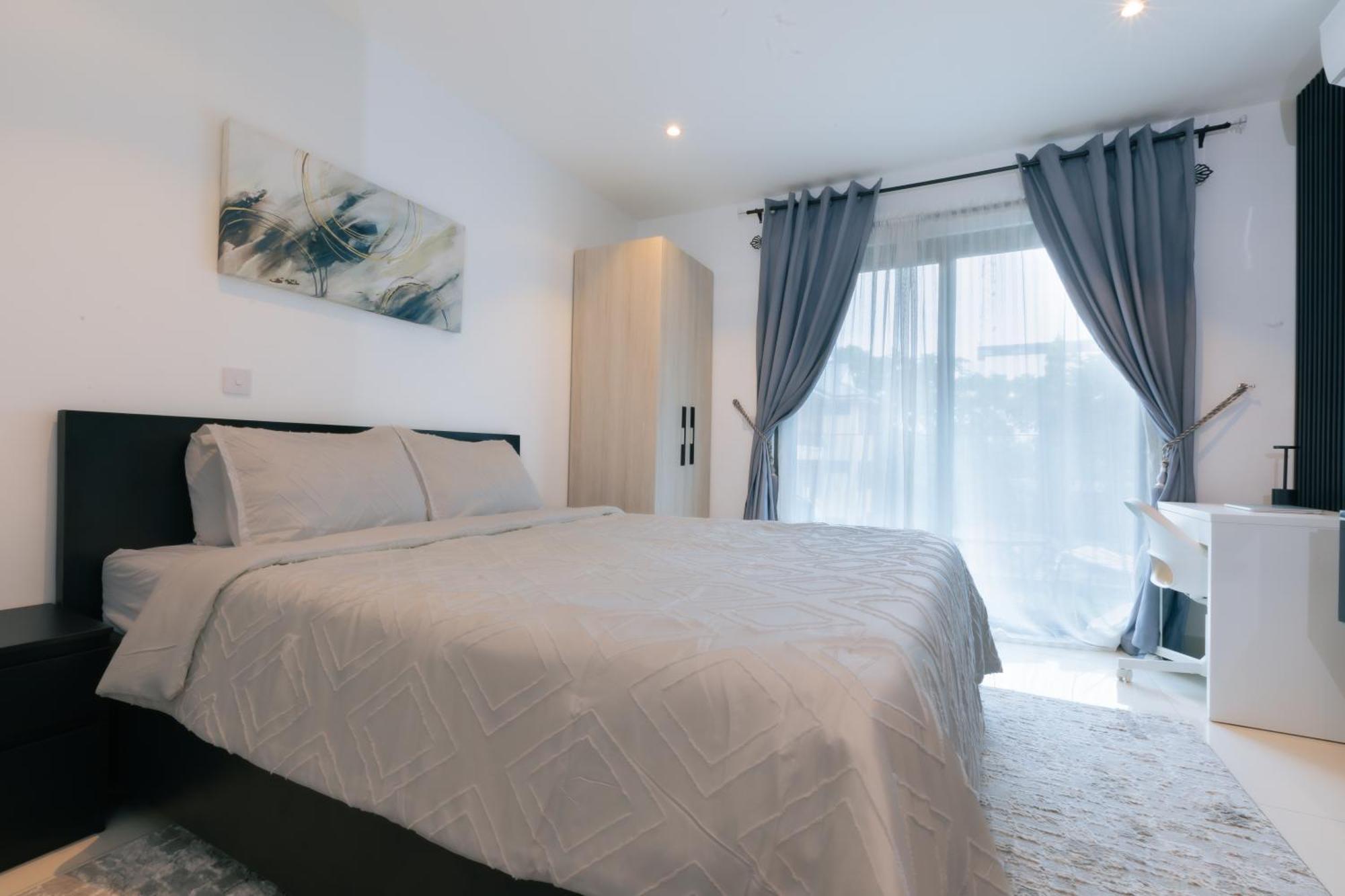 7 Minutes From The Airport - Chic Studio Accra Bagian luar foto