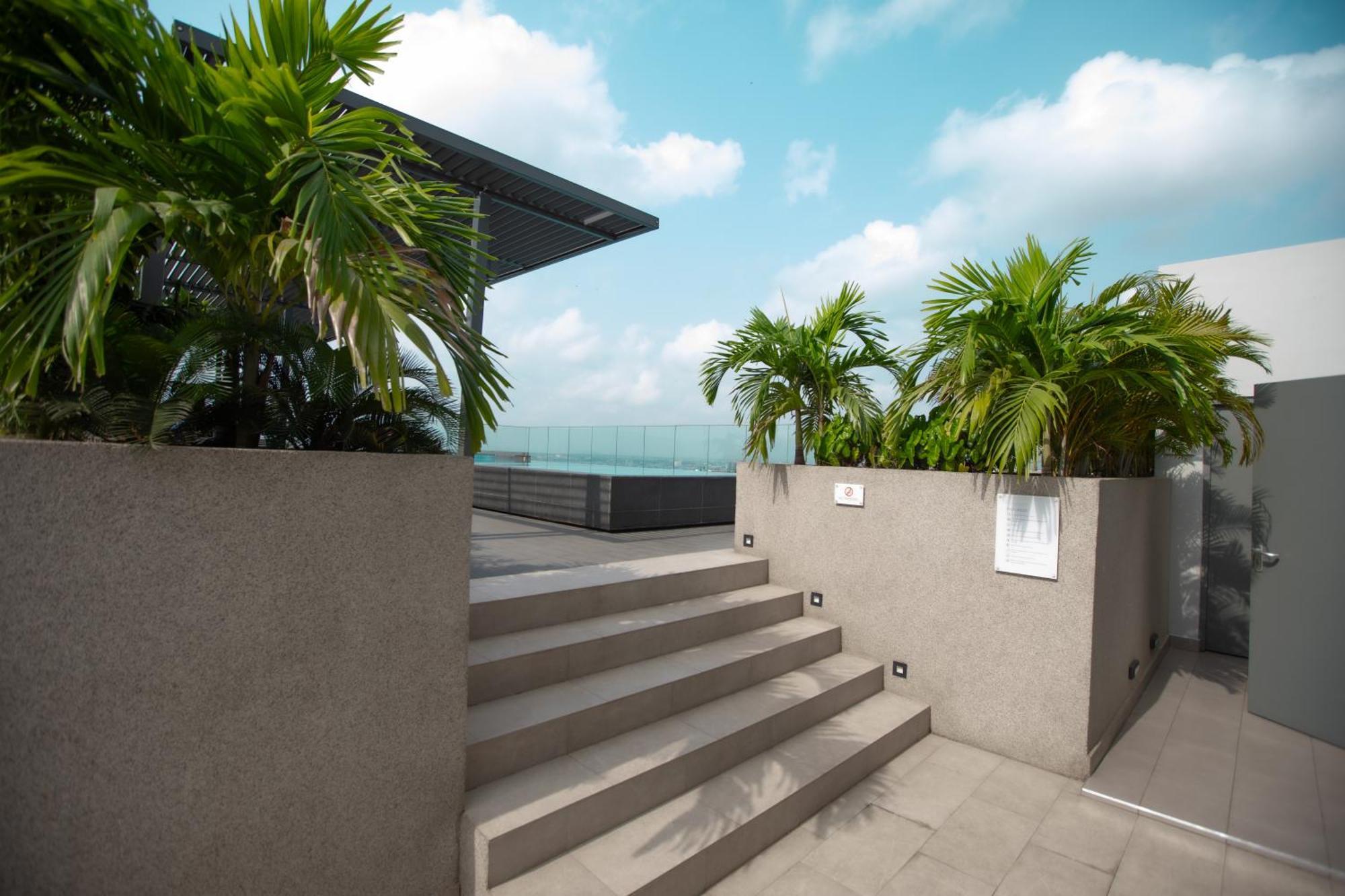 7 Minutes From The Airport - Chic Studio Accra Bagian luar foto